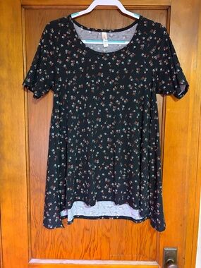 LulaRoe Perfect T Small Black Floral Swing Tunic Top